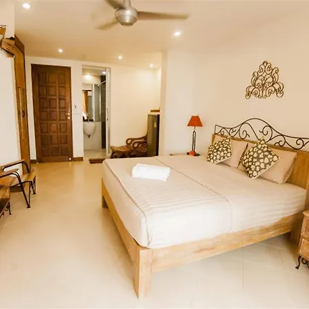 High Lords Hotel 3*