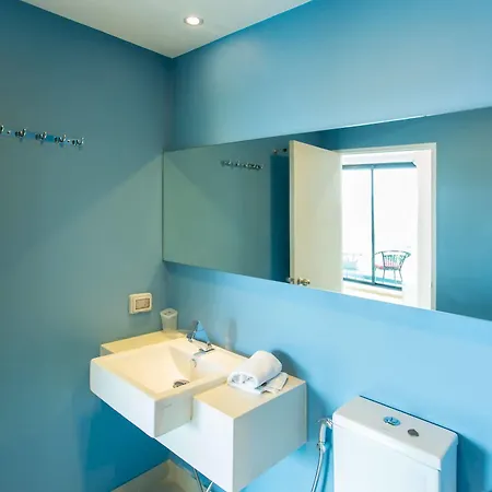 โรงแรม Acqua 2 2*