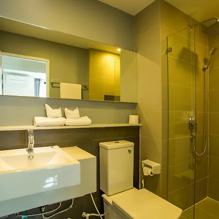 โรงแรม Acqua 2 2*