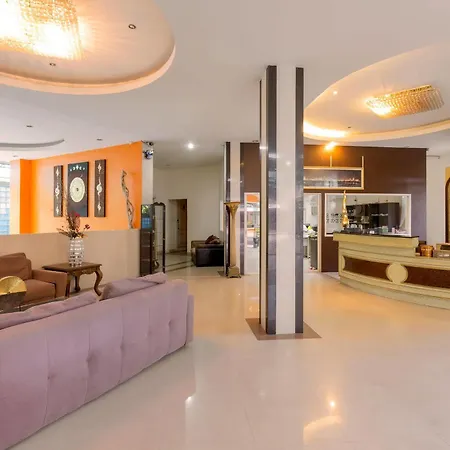 Inn Yes O'tel By Benya Pattaya