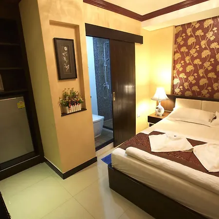 Hotel Katesiree 2*