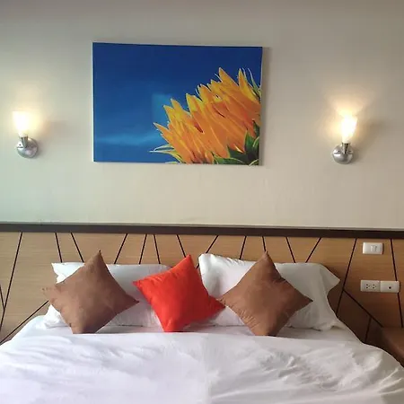 Chitra Inn 2*