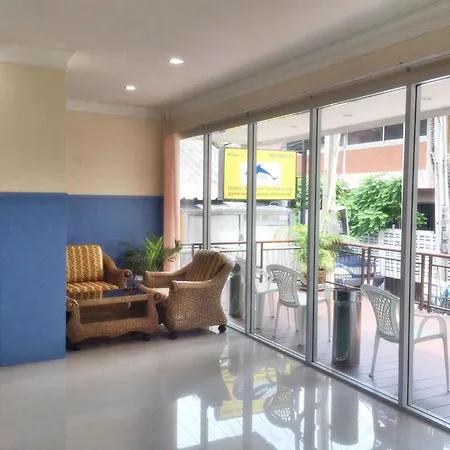 โรงแรม Eastiny 4*