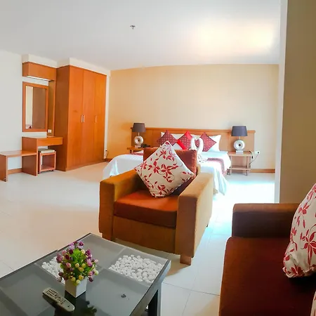 โรงแรม Eastiny Plaza