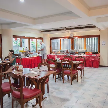 โรงแรม โรงแรมอีสท์ตินี่ 3*