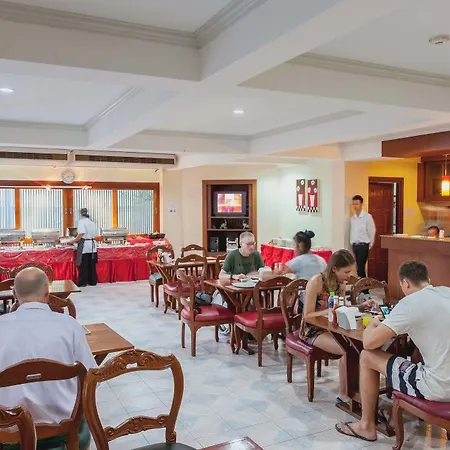 โรงแรมอีสท์ตินี่ โรงแรม