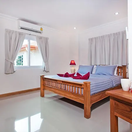 Baan Nomella *