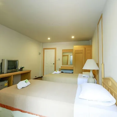Deeden โรงแรม
