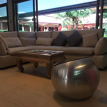 Ma Maison Hotel 3*