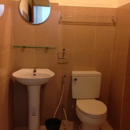 Inn Chitra 2*
