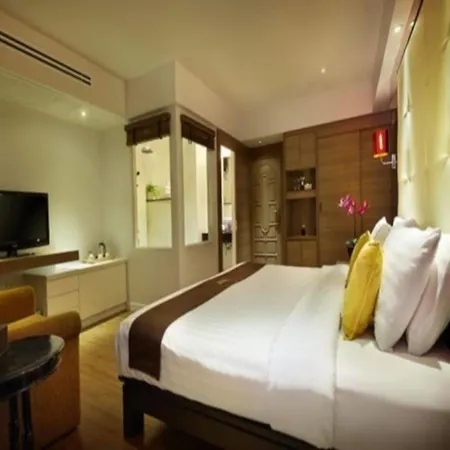 Resort Golden Cliff House