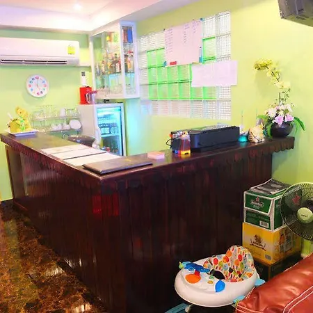 Oyo 75330 Little House Hotel Pattaya