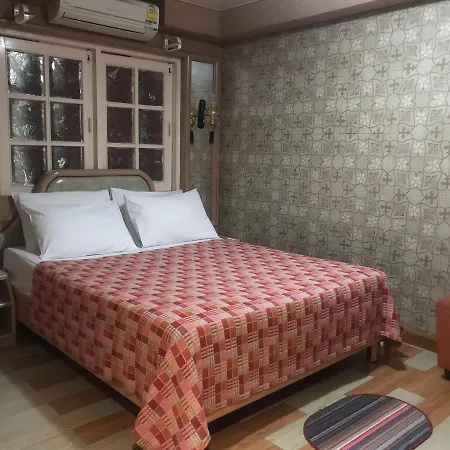 Wandee House โรงแรม