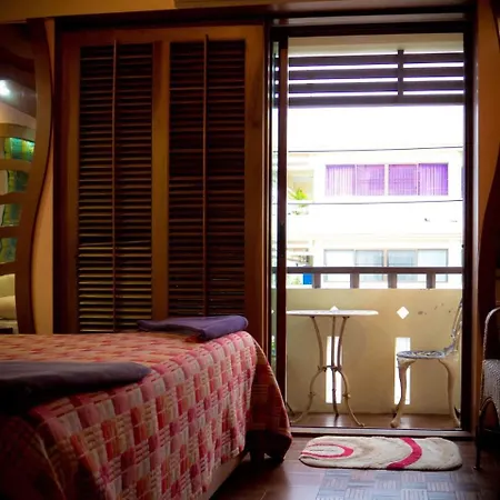 Wandee House โรงแรม