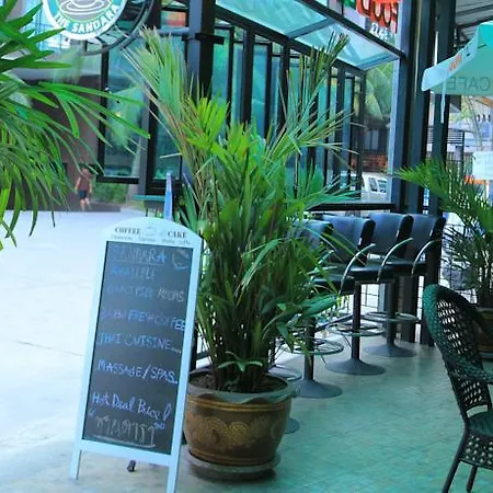 โรงแรม Oyo 146 Rivana Boutique By Sandara 3*