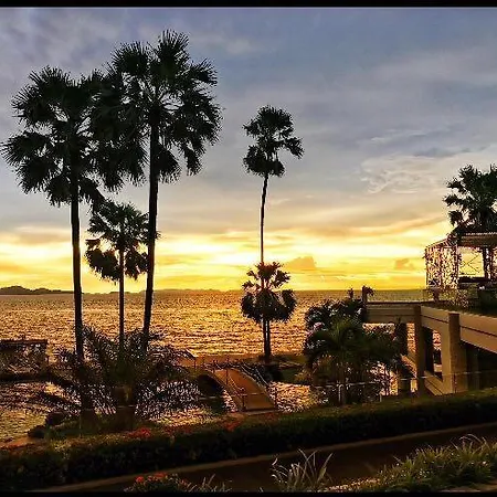 The Palm Front * Pattaya