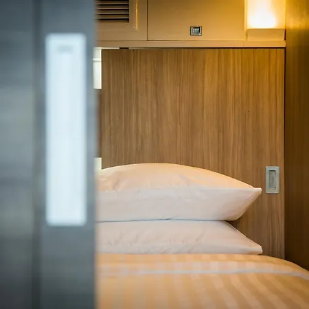 Capsule hotel Nonze