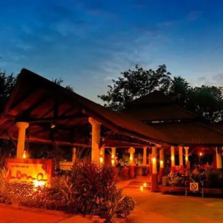 Resort Loma & 3*