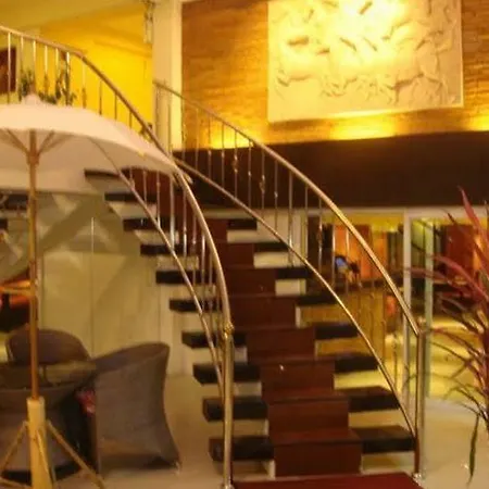 Place Hotel 2*