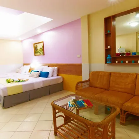 โรงแรม Peace 3*