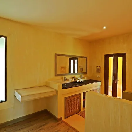 รีสอร์ท Chic+ Chill @eravana 4*