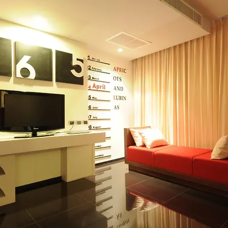 Tsix5 Hotel