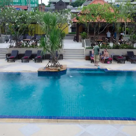S Formally Sabai โรงแรม Pattaya