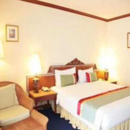 Hotel Sabai Sabana 4*