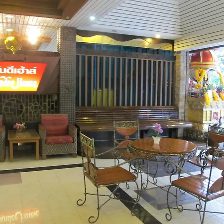 Wandee House โรงแรม