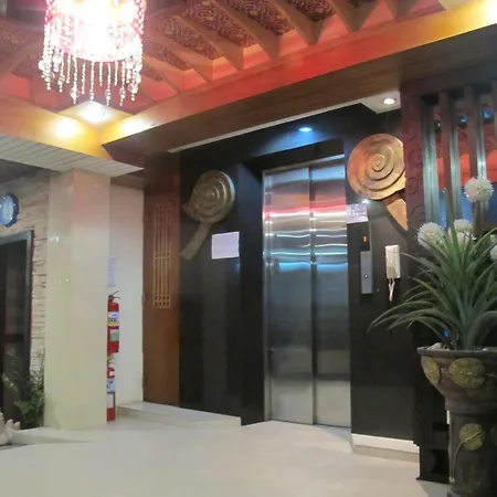 โรงแรม Wandee House