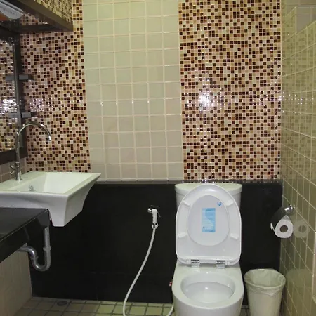 Wandee House โรงแรม 2*