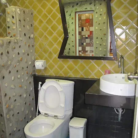 Wandee House โรงแรม 2*