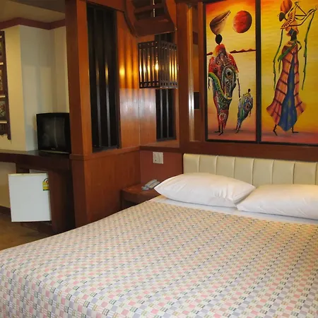 โรงแรม Wandee House 2*