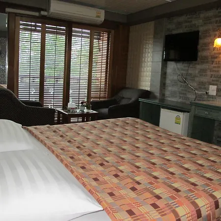 โรงแรม Wandee House