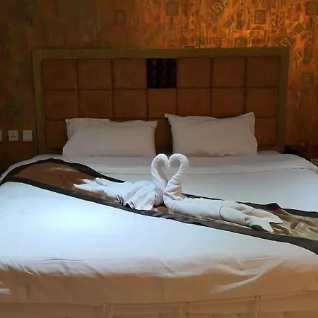 เดอะ พรีวี่ สวีทส์ 2* Pattaya