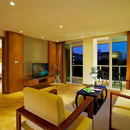 Centara Nova Hotel