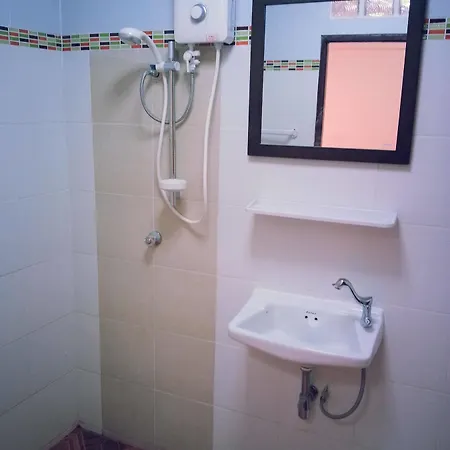 Oyo 963 Sunshine Hotel