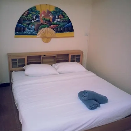 Hotel Oyo 963 Sunshine