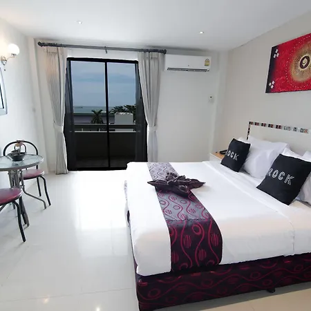 Natural Hotel 3*