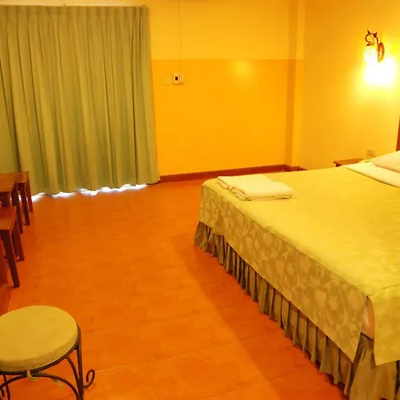 Hotel Opey De Place Pattaya
