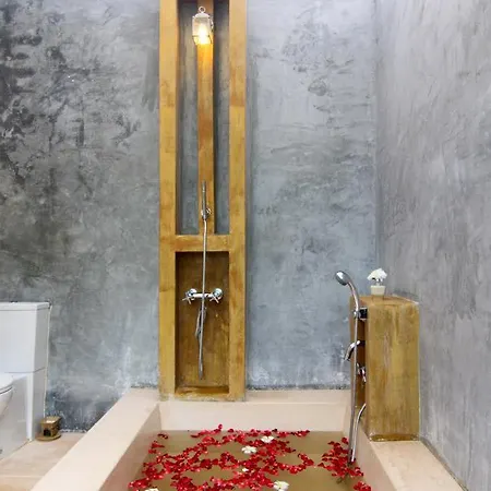 รีสอร์ท Chic+ Chill @eravana 4*