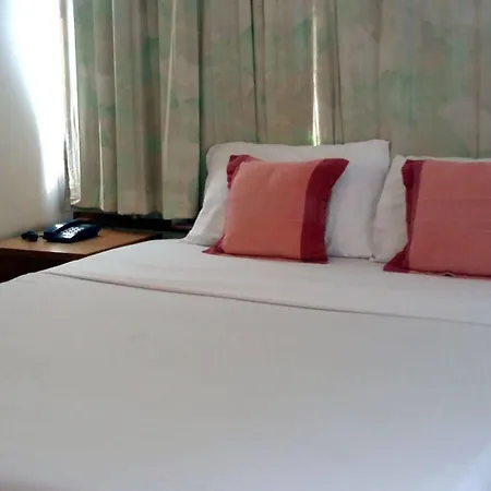 โรงแรม House Hotel Central Pattaya 4*