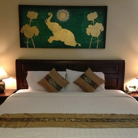 โรงแรม The Ld