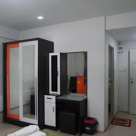 Oyo 75414 Kjs Pattaya 2*
