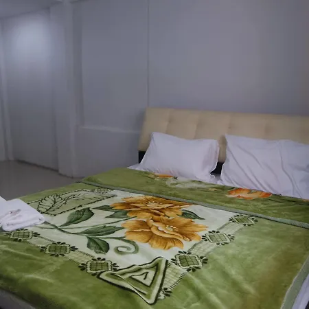 โรงแรม Oyo 75414 Kjs Pattaya 2*