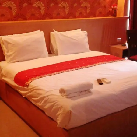 New Pind Balluchi Hotel 3*