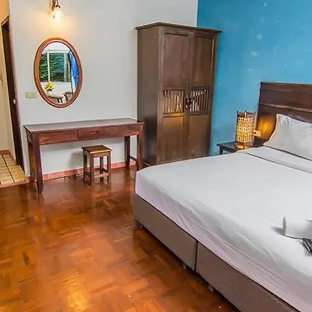 โรงแรม สุทัศน์ คอร์ท 4 Pattaya