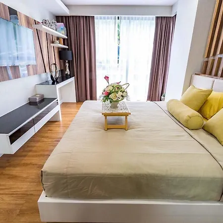 Tropical Pool View Free Electric Wifi Resort Pattaya