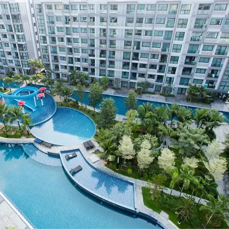 Tropical Pool View Free Electric Wifi Pattaya