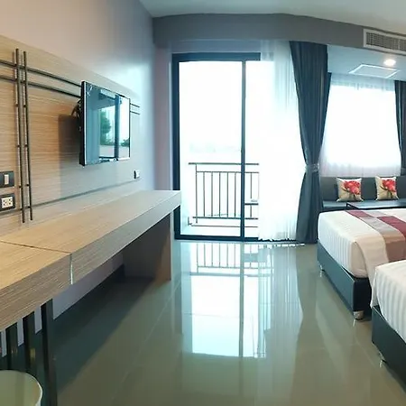 Lakkhana Poolside รีสอร์ท 4*